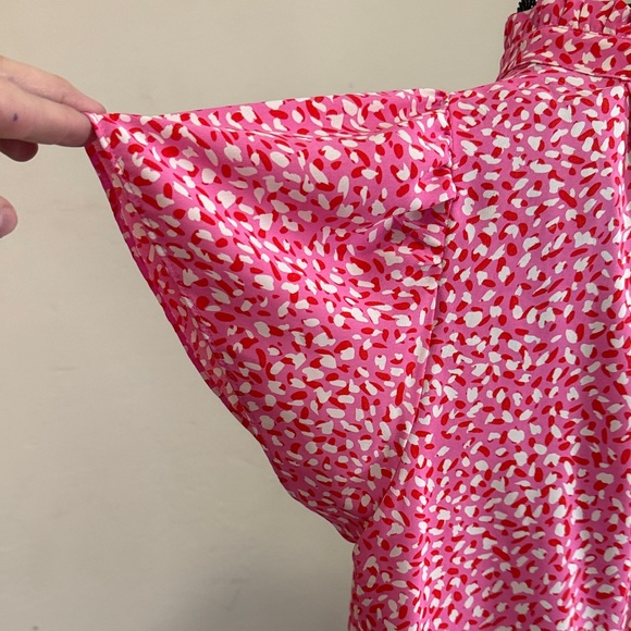 THML Pink and White Patterned Blouse - Picture 3 of 6